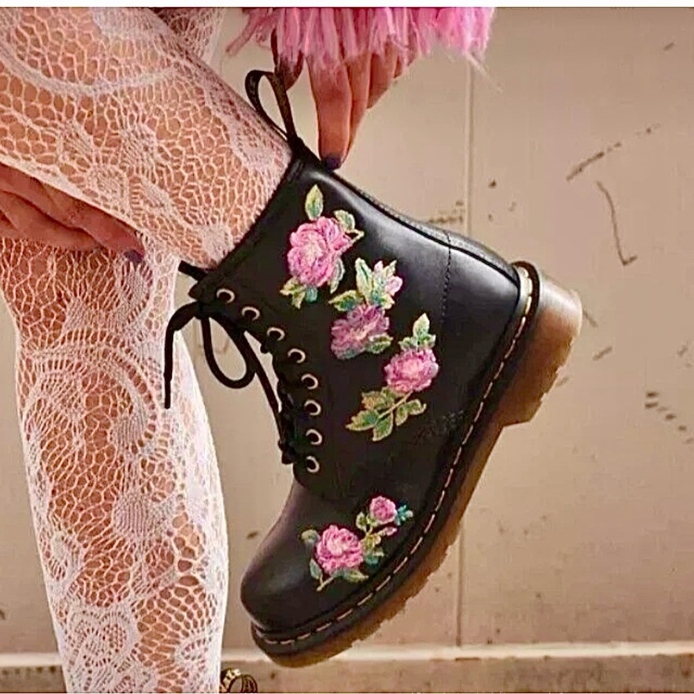 DR. MARTENS💋NWT